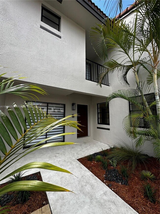 13440 SW 62nd St in Miami, FL - Building Photo - Building Photo