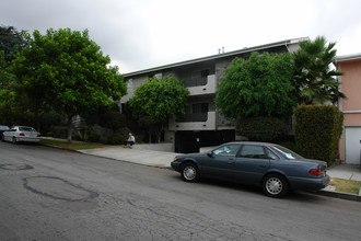 460-468 E Santa Anita Ave in Burbank, CA - Building Photo - Building Photo