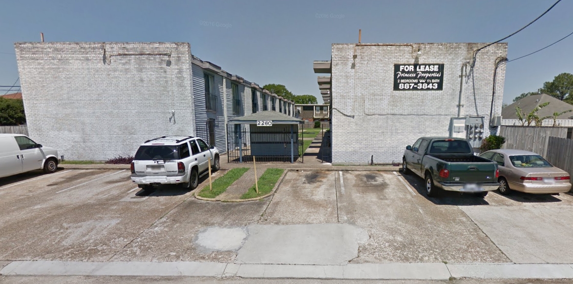 2260 25th St in Kenner, LA - Foto de edificio