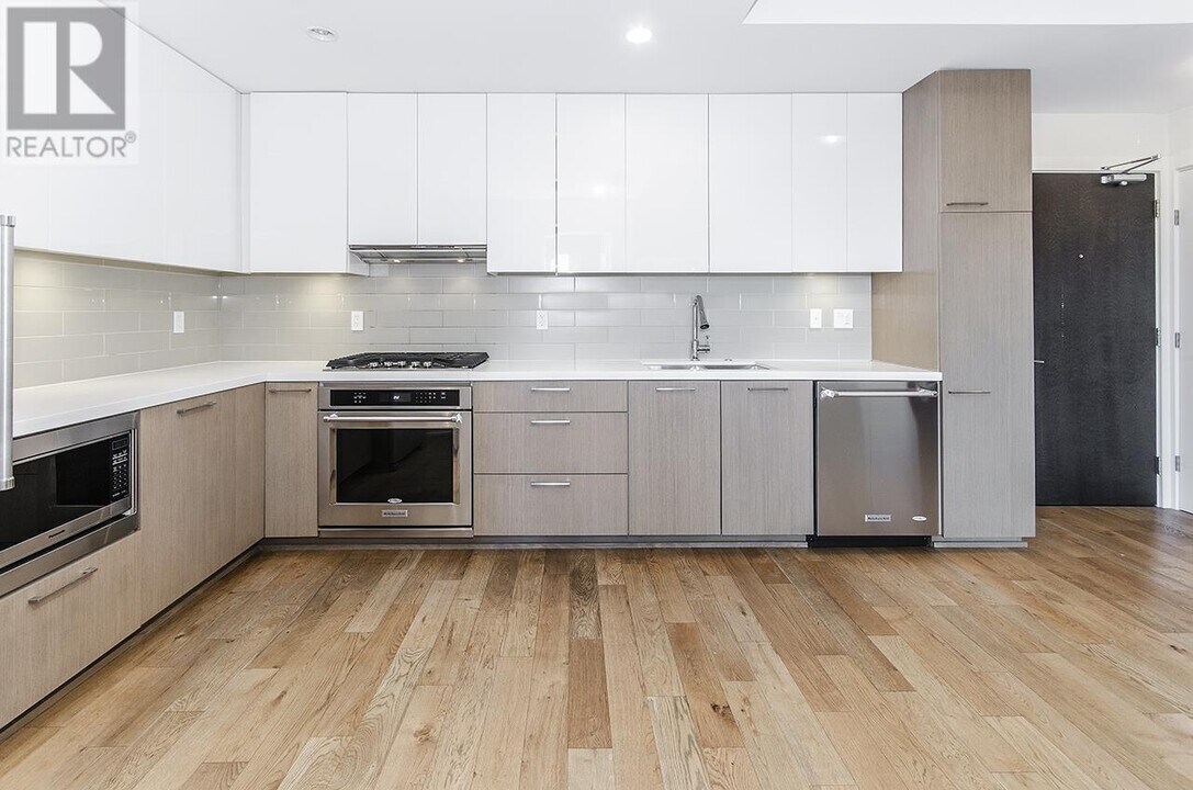 5311-5311 Cedarbridge Way in Richmond, BC - Building Photo