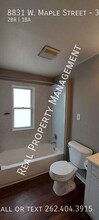 8831 W Maple St in West Allis, WI - Building Photo - Building Photo