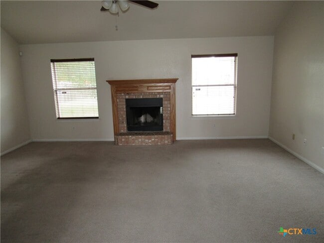 6006 Sulfur Spring Dr in Killeen, TX - Building Photo - Building Photo