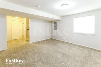 11109 Highview Rd in Peculiar, MO - Building Photo - Building Photo