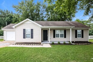 2044 Horncastle Dr in Murfreesboro, TN - Building Photo
