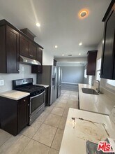 2416 W 48th St-Unit -2416 in Los Angeles, CA - Building Photo - Building Photo