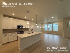 10063 Torreya Dr in Highland, UT - Building Photo - Building Photo