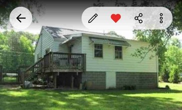 121 Forest Hill St in Clarksville, VA - Building Photo - Building Photo