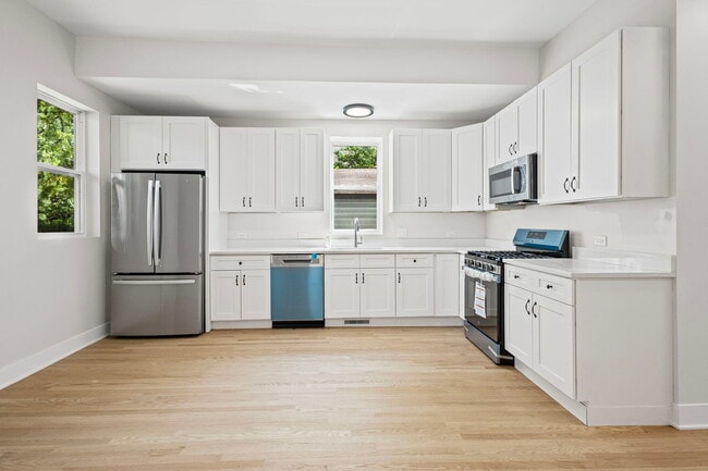 property at 6445 S Rhodes Ave