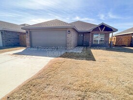 8601 10th Pl in Lubbock, TX - Building Photo