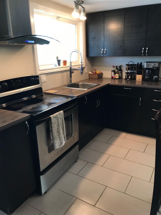 11 Rue de Verdun in Gatineau, QC - Building Photo - Building Photo
