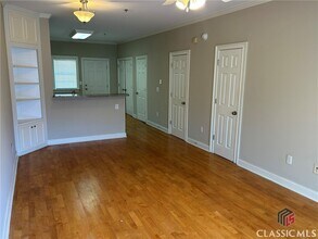 460 Barnett Shoals Rd in Athens, GA - Building Photo - Building Photo