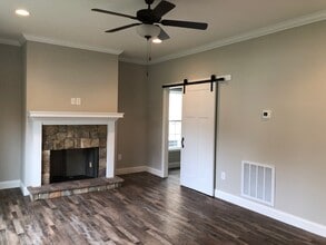 185 Ridge Pointe Dr in Johnson City, TN - Foto de edificio - Building Photo