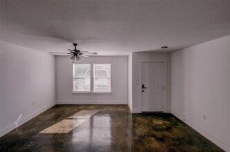 402 Garrett Ct in Stephenville, TX - Building Photo - Building Photo