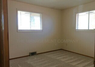 230 Richardson Dr, Unit 230 Richardson Dr in Twin Falls, ID - Building Photo - Building Photo