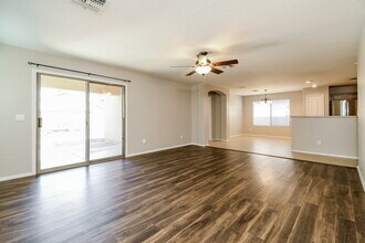 3674 W Yellow Peak Dr in San Tan Valley, AZ - Building Photo - Building Photo