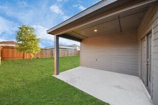 25469 Black Spruce Dr in Cleveland, TX - Building Photo