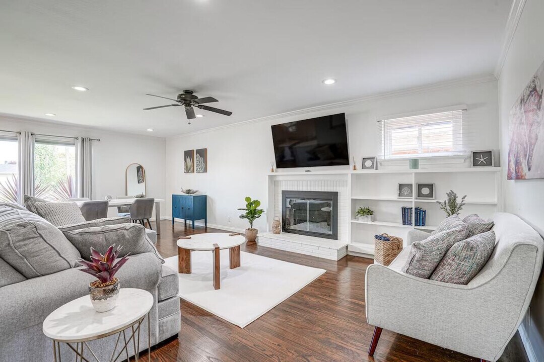 1338 Thais Ln in Hayward, CA - Building Photo