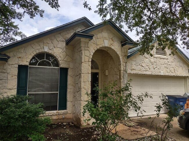 8608 Devine Ln in Austin, TX - Building Photo - Building Photo