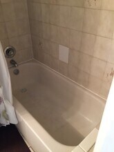 6446 Pennsylvania Ave in New Port Richey, FL - Foto de edificio - Building Photo