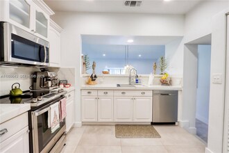 10478 SW 75th Ln in Miami, FL - Building Photo - Building Photo