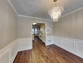 682 Simon Park Cir in Lawrenceville, GA - Foto de edificio - Building Photo