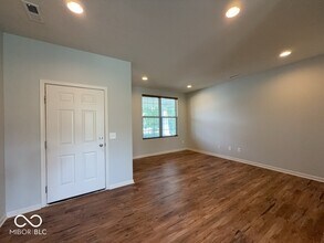 13213 Isle of Man Way in Fishers, IN - Building Photo - Building Photo