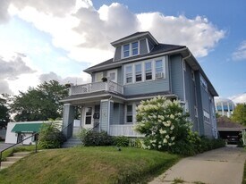 5717 W Vliet St in Milwaukee, WI - Building Photo