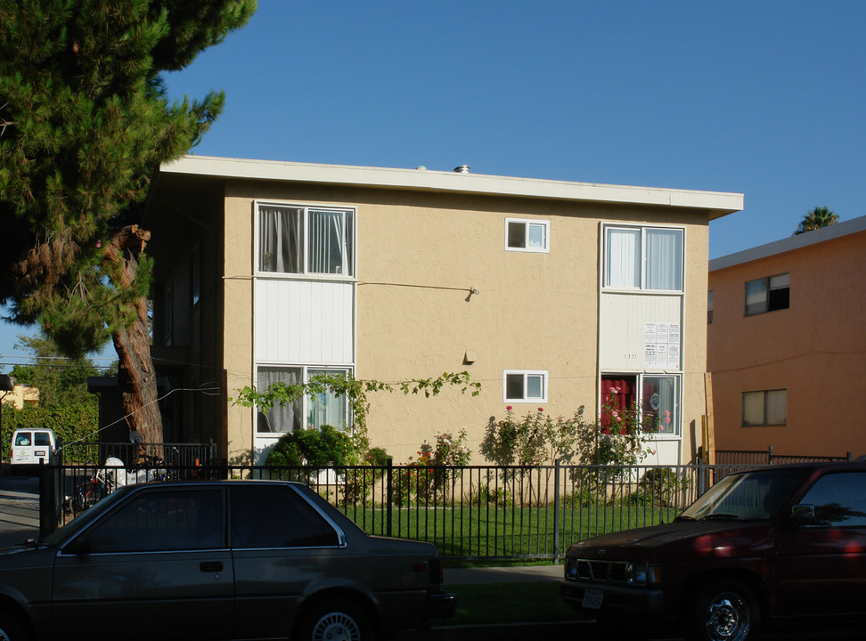 1371 Carnelian Dr in San Jose, CA - Building Photo