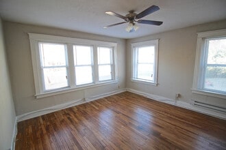 3416 Wyandotte - Studio W in Kansas City, MO - Foto de edificio - Interior Photo
