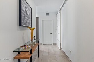 7120 E Kierland Blvd, Unit 307 in Scottsdale, AZ - Building Photo - Building Photo
