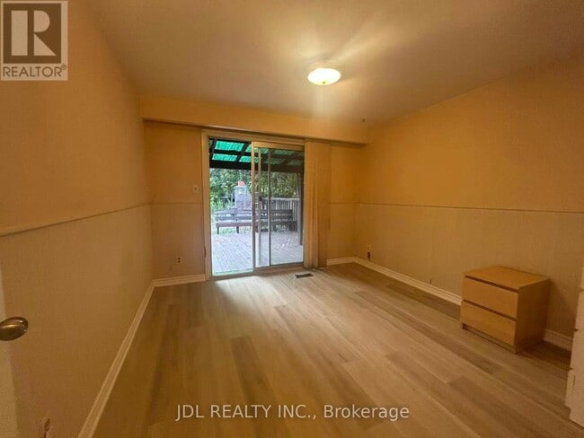 property at 3528 Ellesmere Rd