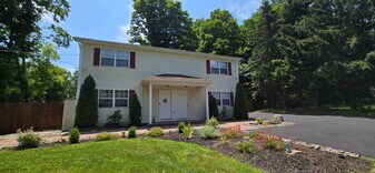 1335 Union Ave in Newburgh, NY - Building Photo