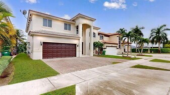 5622 SW 165th Ct in Miami, FL - Building Photo