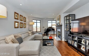 7181 Camelback Rd-Unit -502 in Scottsdale, AZ - Building Photo - Building Photo