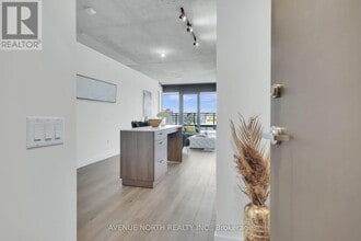10 James St in Ottawa, ON - Building Photo - Building Photo