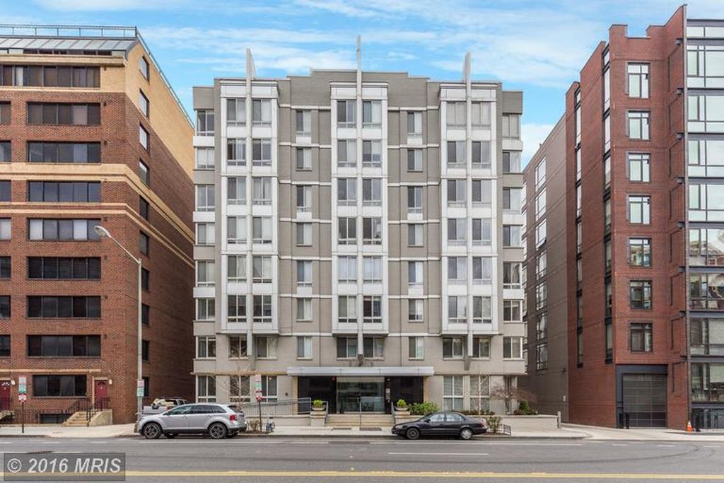 1225 13th St NW in Washington, DC - Foto de edificio