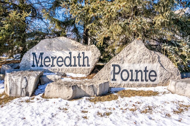 Villas of Meredith Pointe in Urbandale, IA - Building Photo - Building Photo