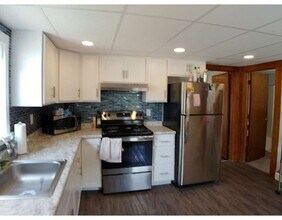 32 W Main St-Unit -301 in Marlborough, MA - Building Photo - Building Photo