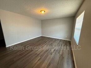 1039 N Brunnell Pkwy in Lakeland, FL - Building Photo - Building Photo