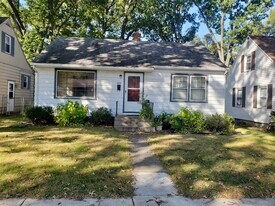 405 Jackson St in Michigan City, IN - Building Photo