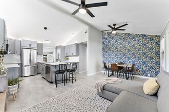 1292 SW 25th Ave in Fort Lauderdale, FL - Building Photo - Building Photo