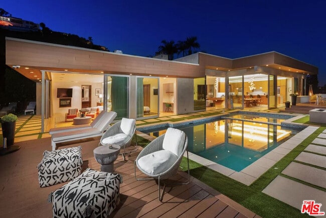 1429 Devlin Dr in Los Angeles, CA - Building Photo - Building Photo