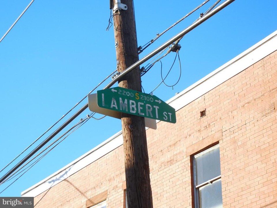 2145 S Lambert St in Philadelphia, PA - Building Photo