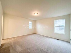 6277 N Nepal Ct in Aurora, CO - Building Photo - Building Photo