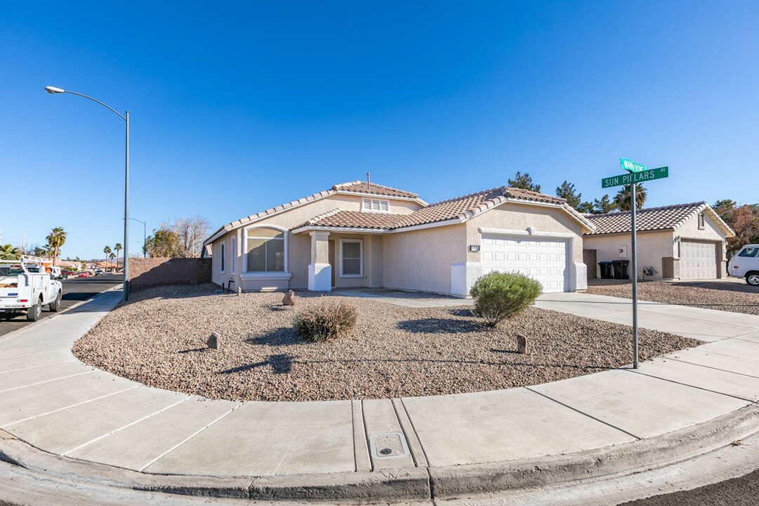 332 Warm Front St in Henderson, NV - Building Photo