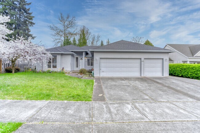 374 NE 49th Ave in Hillsboro, OR - Building Photo - Building Photo