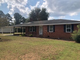 7613 Hwy 58 in Stantonsburg, NC - Building Photo