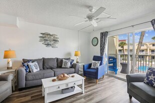 1 Ocean Trace Rd in St. Augustine, FL - Building Photo