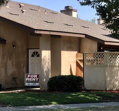 4424 W Douglas Ave, Unit 4424 in Visalia, CA - Building Photo - Building Photo