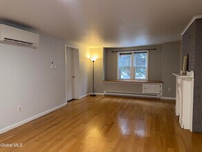 52 Elm St in Albany, NY - Building Photo - Building Photo